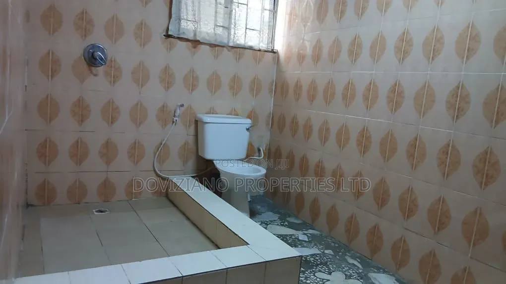5bdrm Duplex in Lekki Phase 1 for rent in Lekki Phase 1