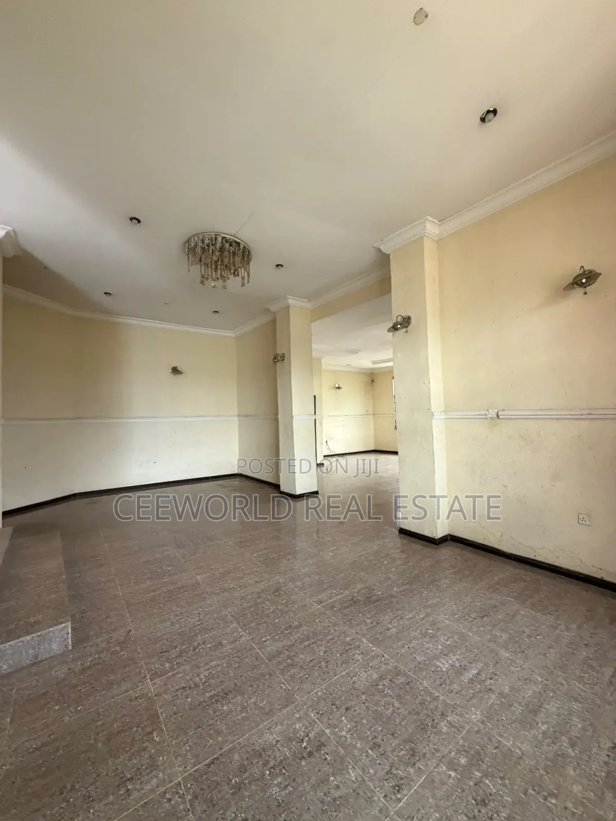 Spacious 5 Bedroom Bungalow Self Compound at Ring Road in Rind Road