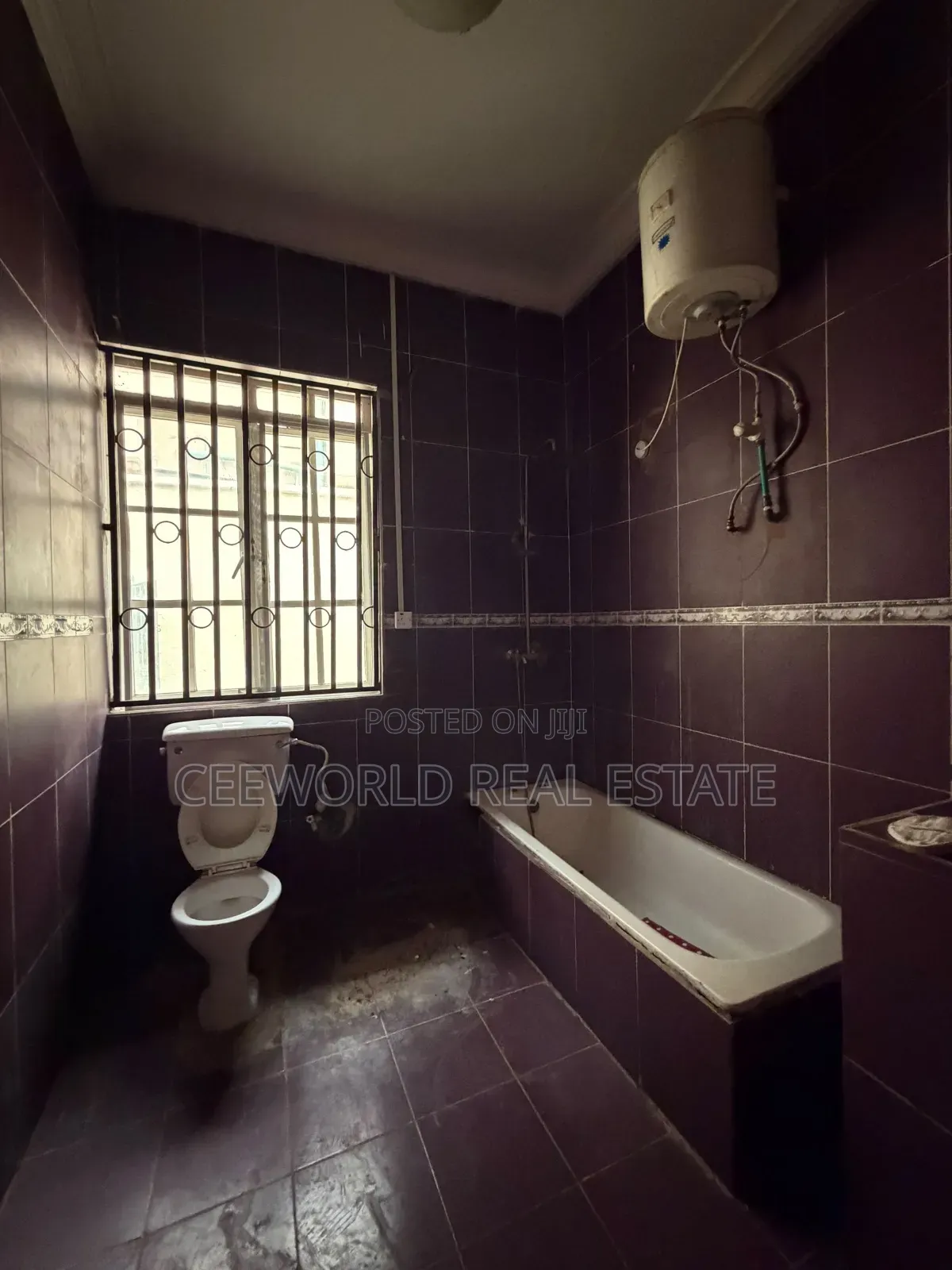 Spacious 5 Bedroom Bungalow Self Compound at Ring Road in Rind Road