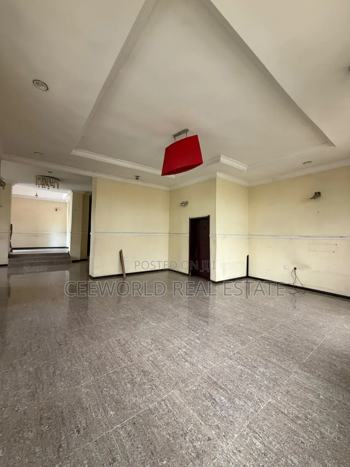 Spacious 5 Bedroom Bungalow Self Compound at Ring Road in CHallenge / Ibadan