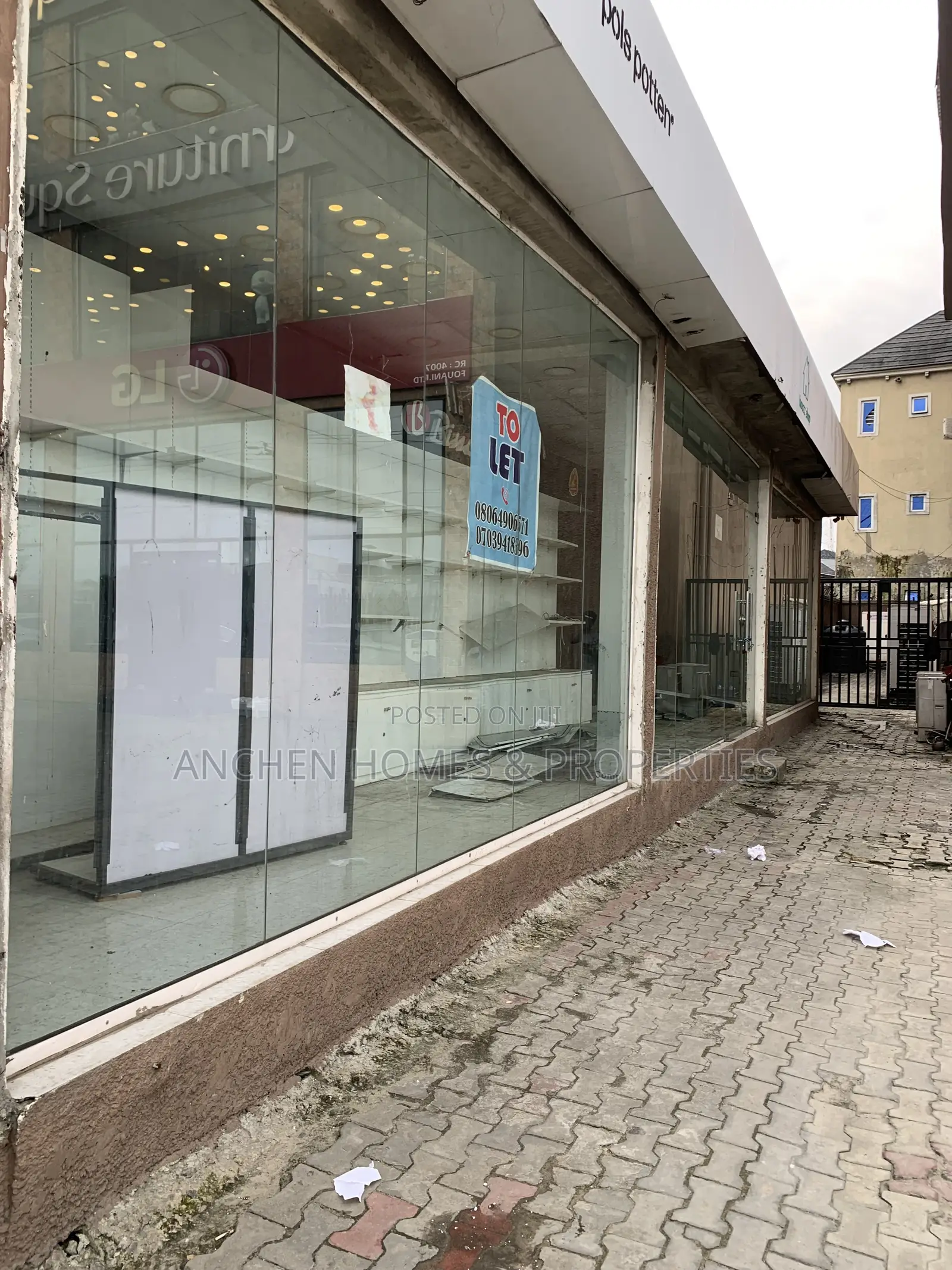 Shop Facing the Expressway in Lekki