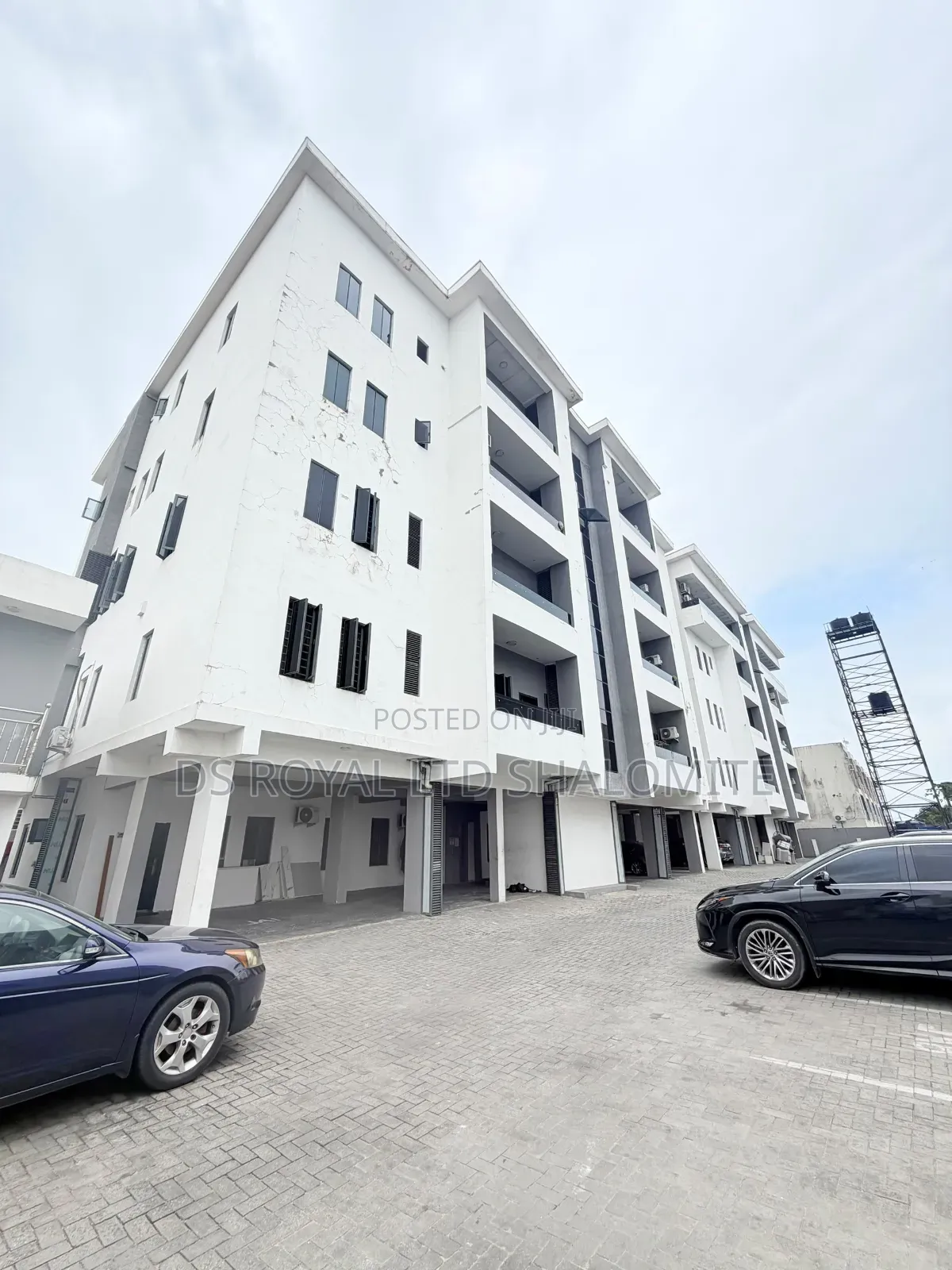 3bdrm Apartment in Ikate for sale in Ikate