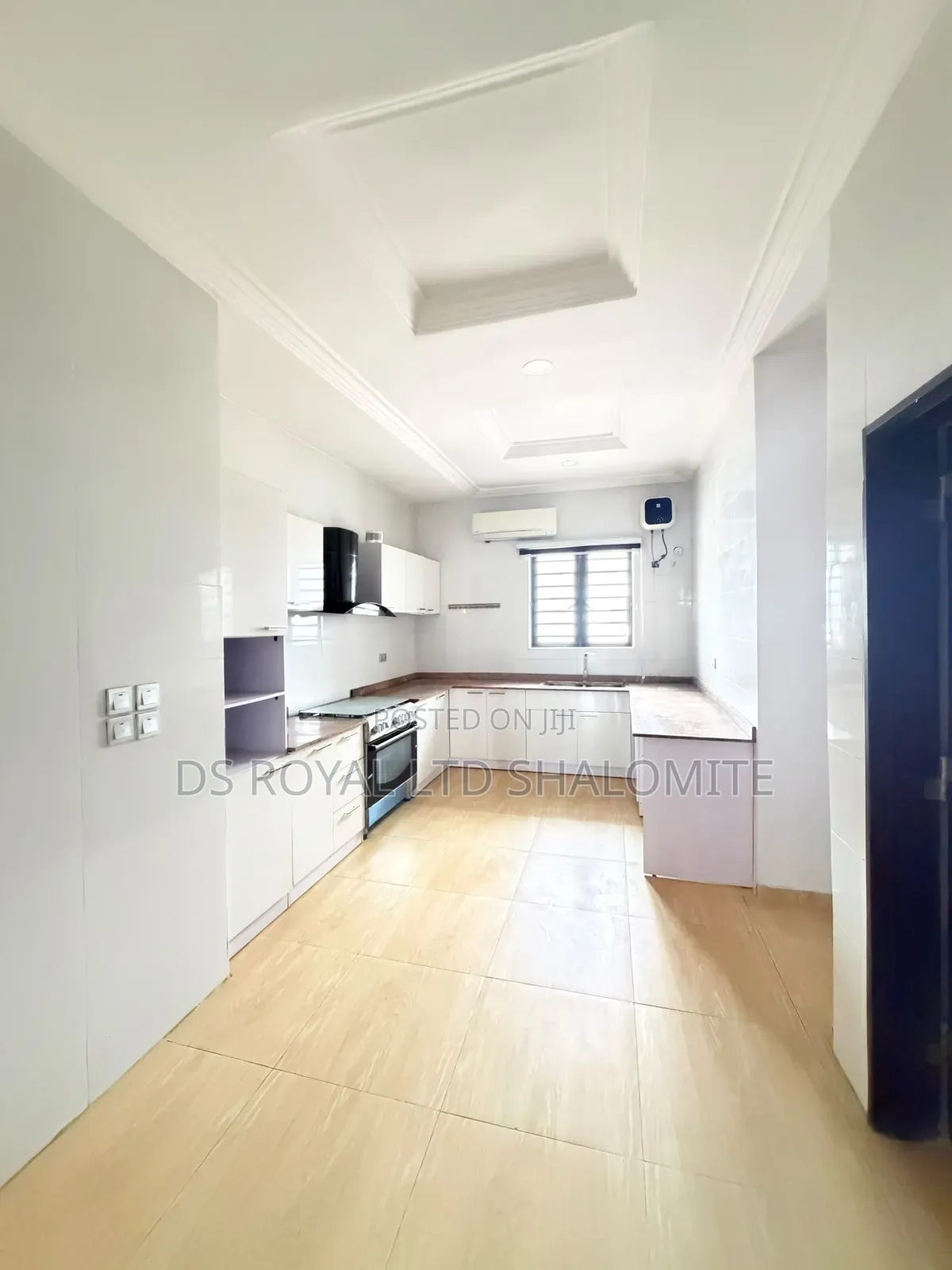 3bdrm Apartment in Ikate for sale in Ikate