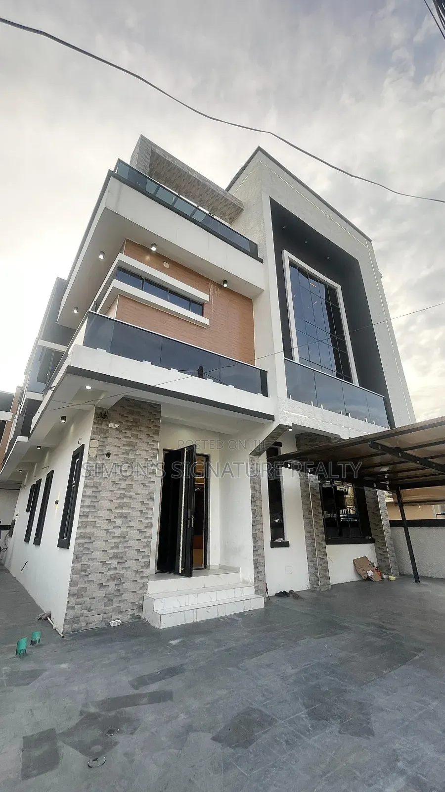 5bdrm House in Chevron for sale in Chevron