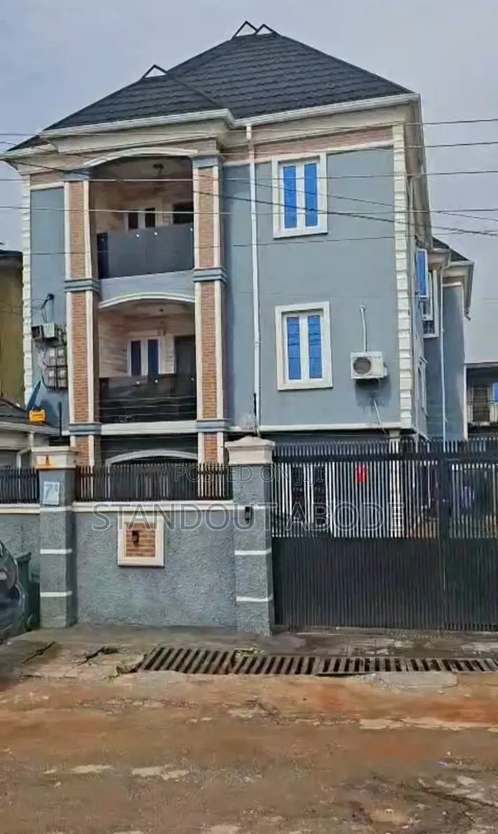 2bdrm Block of Flats in Good Location, Oregun for sale in Oregun
