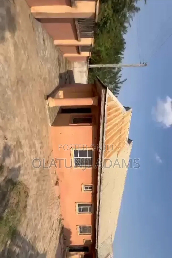 6bdrm Block of Flats in School Area Oke, Osogbo for sale in Osogbo