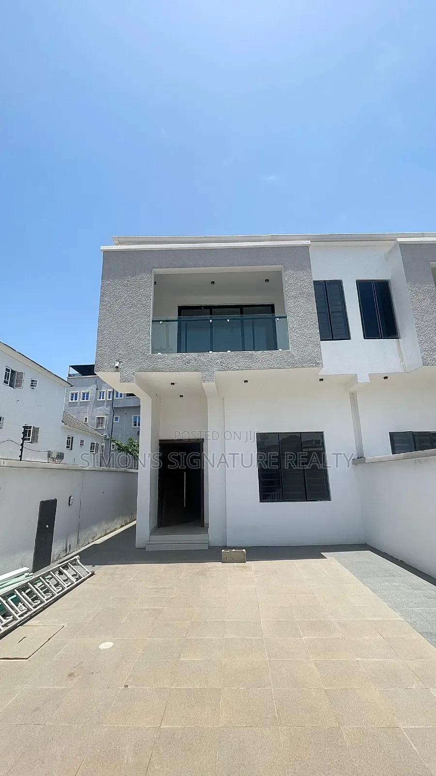 4bdrm Duplex in Ologolo for sale in Ologolo