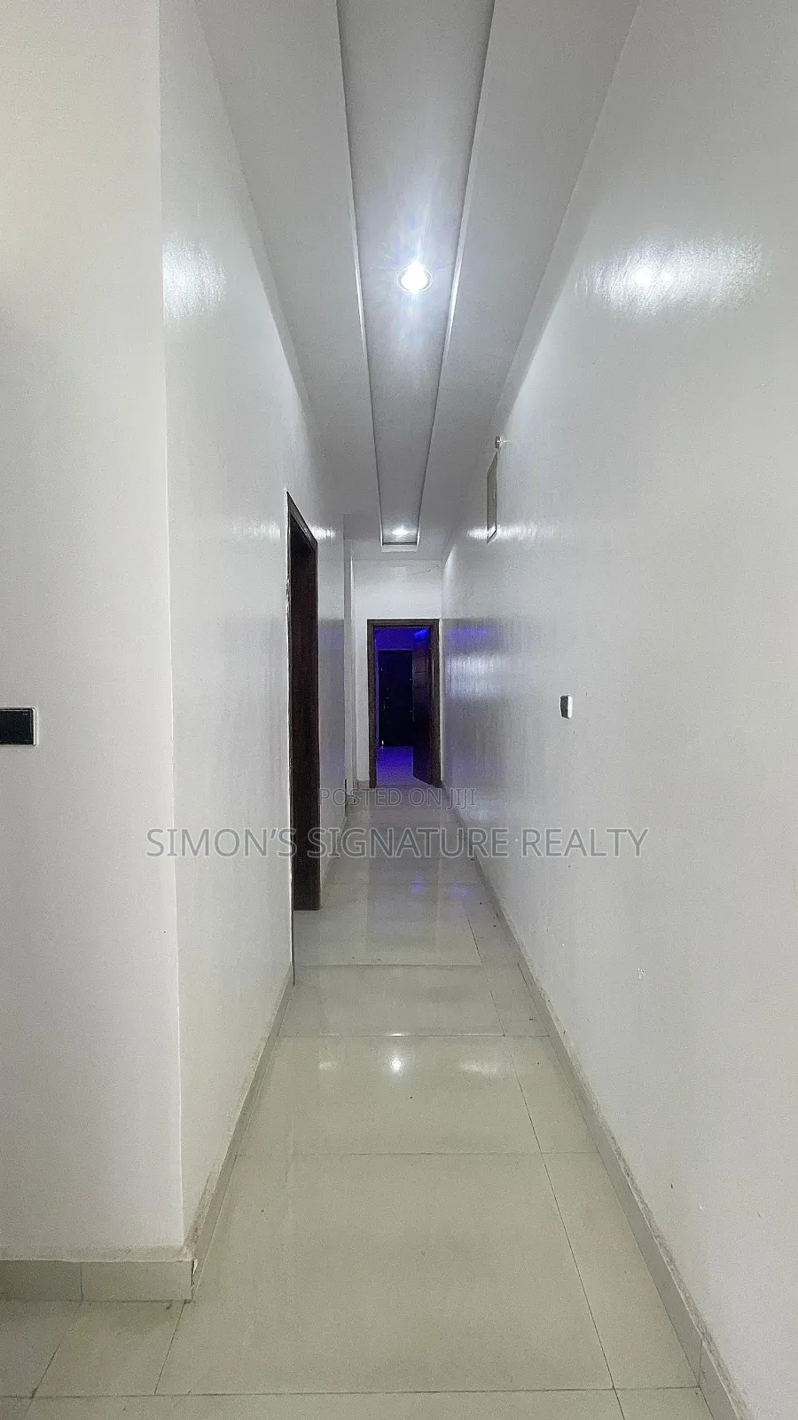 4bdrm Duplex in Ologolo for sale in Ologolo