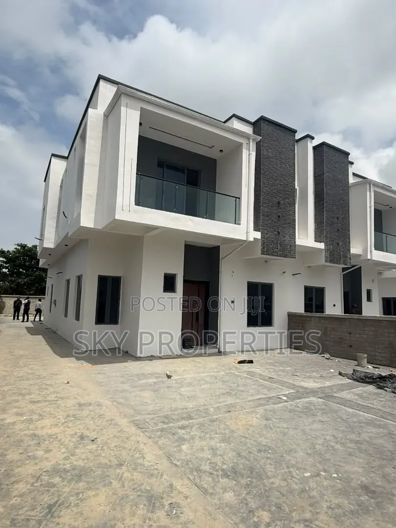 4bdrm Duplex in Victoria Gardens, Ikota for rent in Ikota