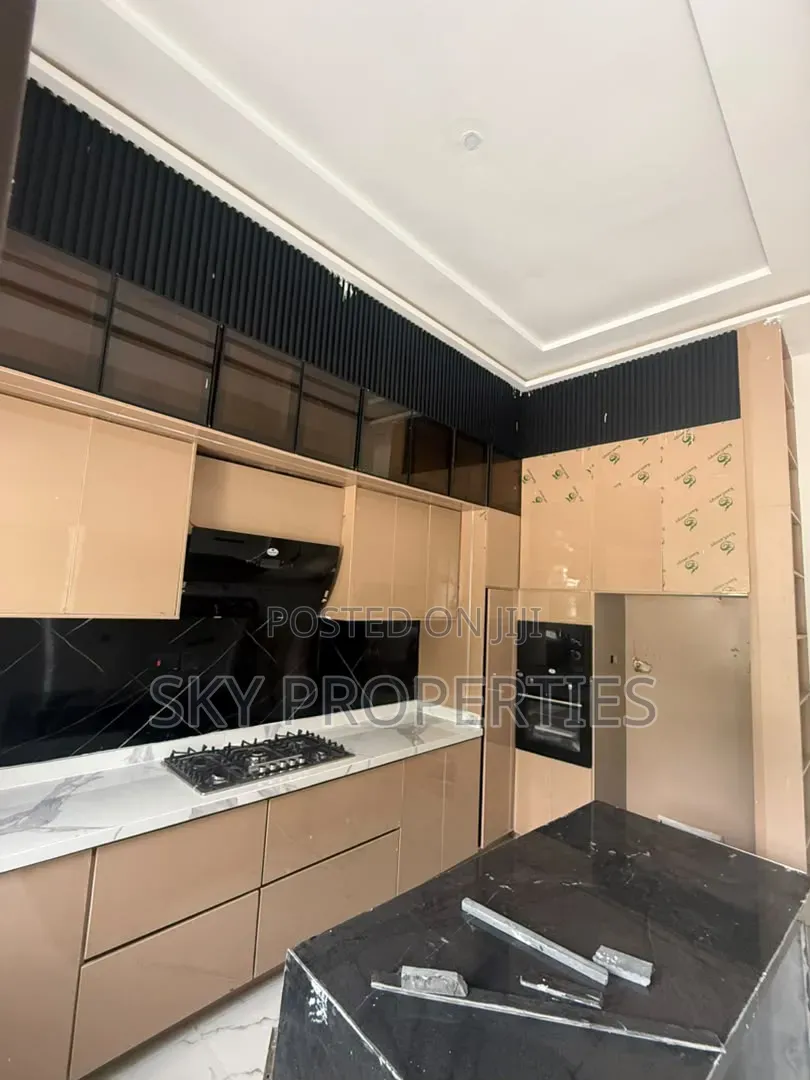4bdrm Duplex in Victoria Gardens, Ikota for rent in Ikota