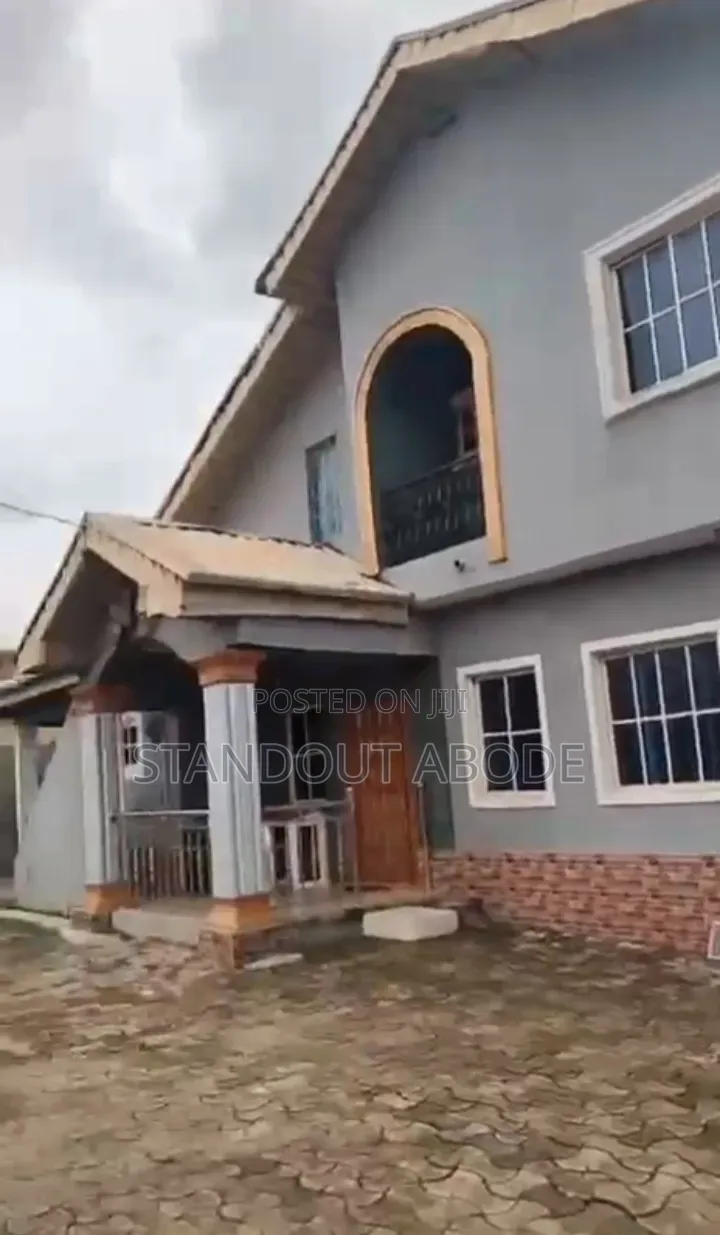 3bdrm Duplex in Olorunfemi Estate, Igando / Ikotun/Igando for sale in Igando / Ikotun/Igando