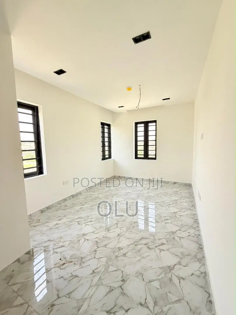 Furnished 4bdrm Duplex in Opebi Ikeja for sale in Opebi