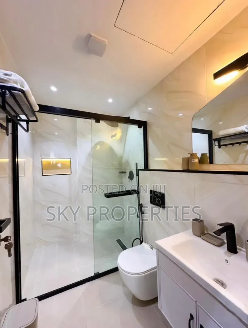 2bdrm Apartment in V.I, Saka Tinubu for sale in Saka Tinubu
