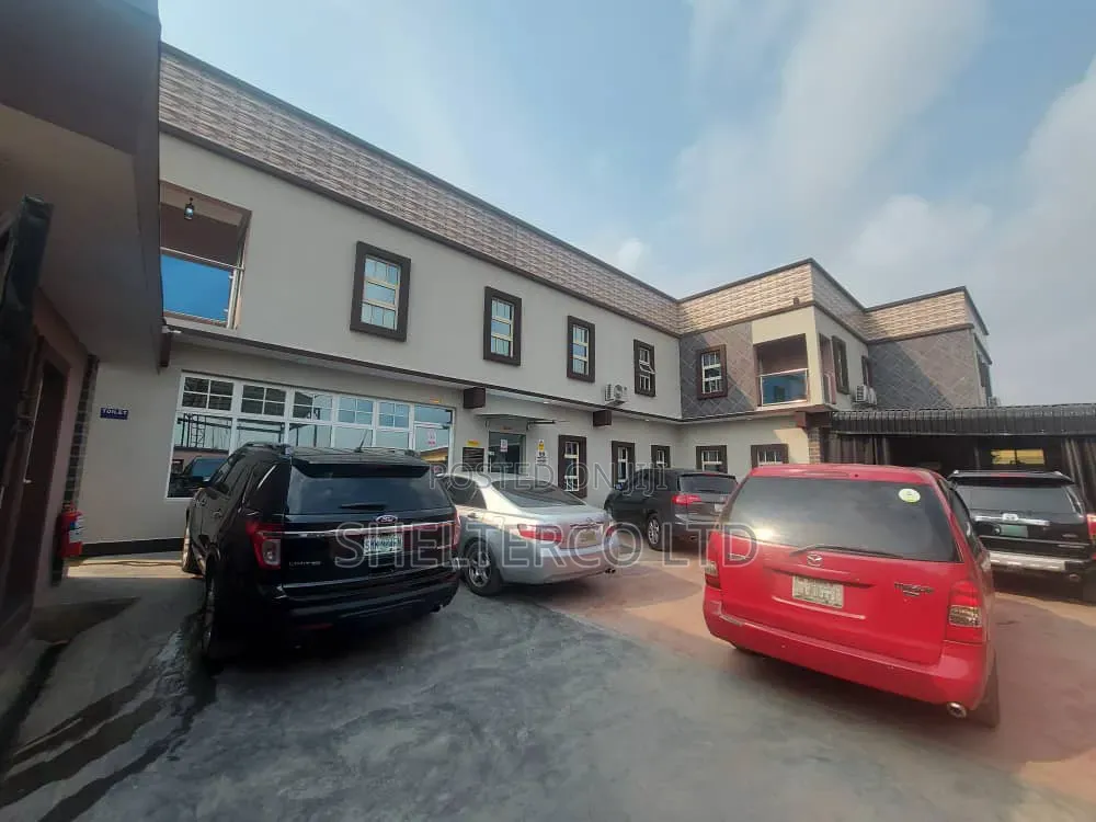 Hotel for Sell in Ajayi Road