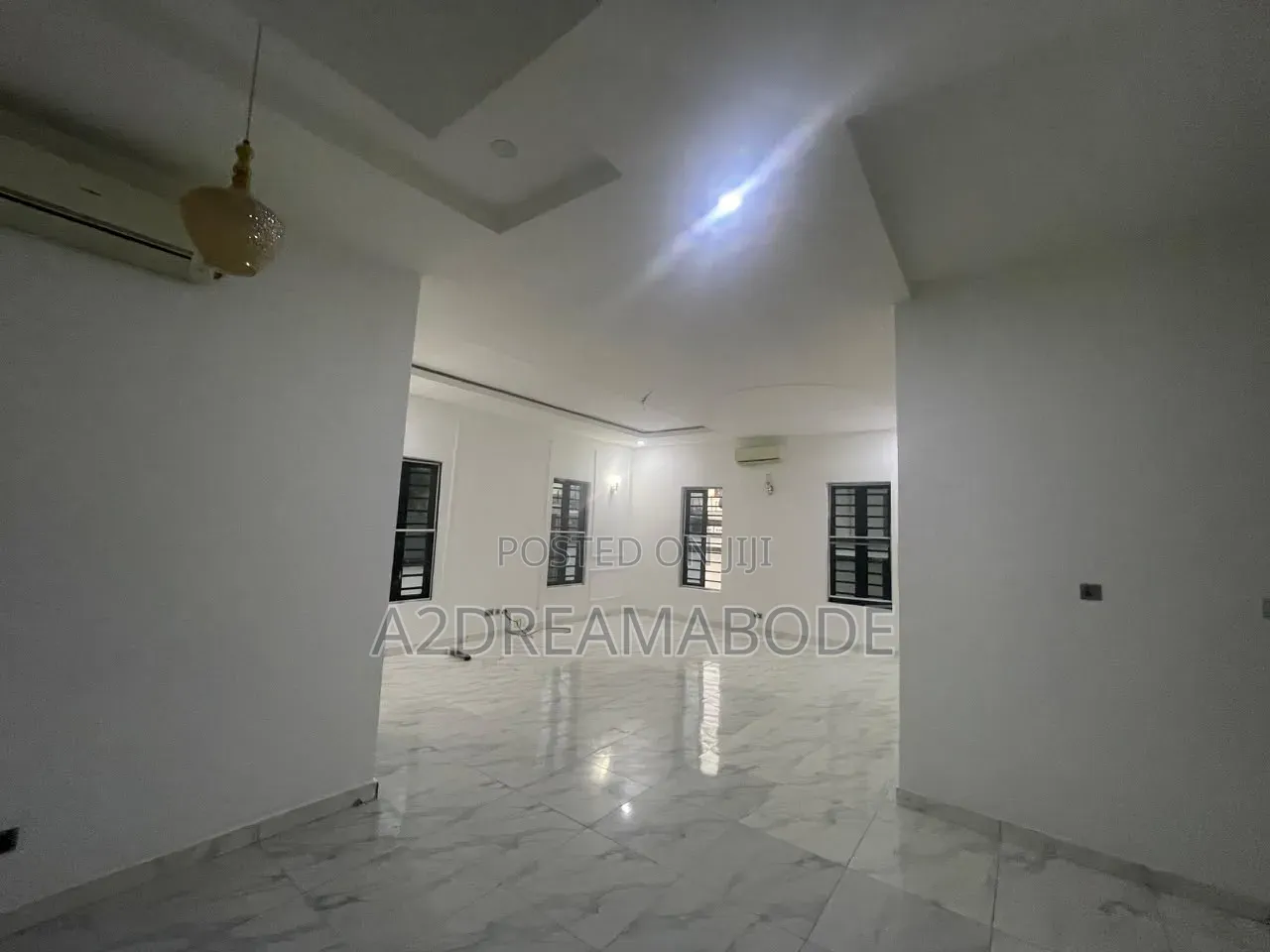 5bdrm Duplex in Lekki, Chevron for rent in Chevron