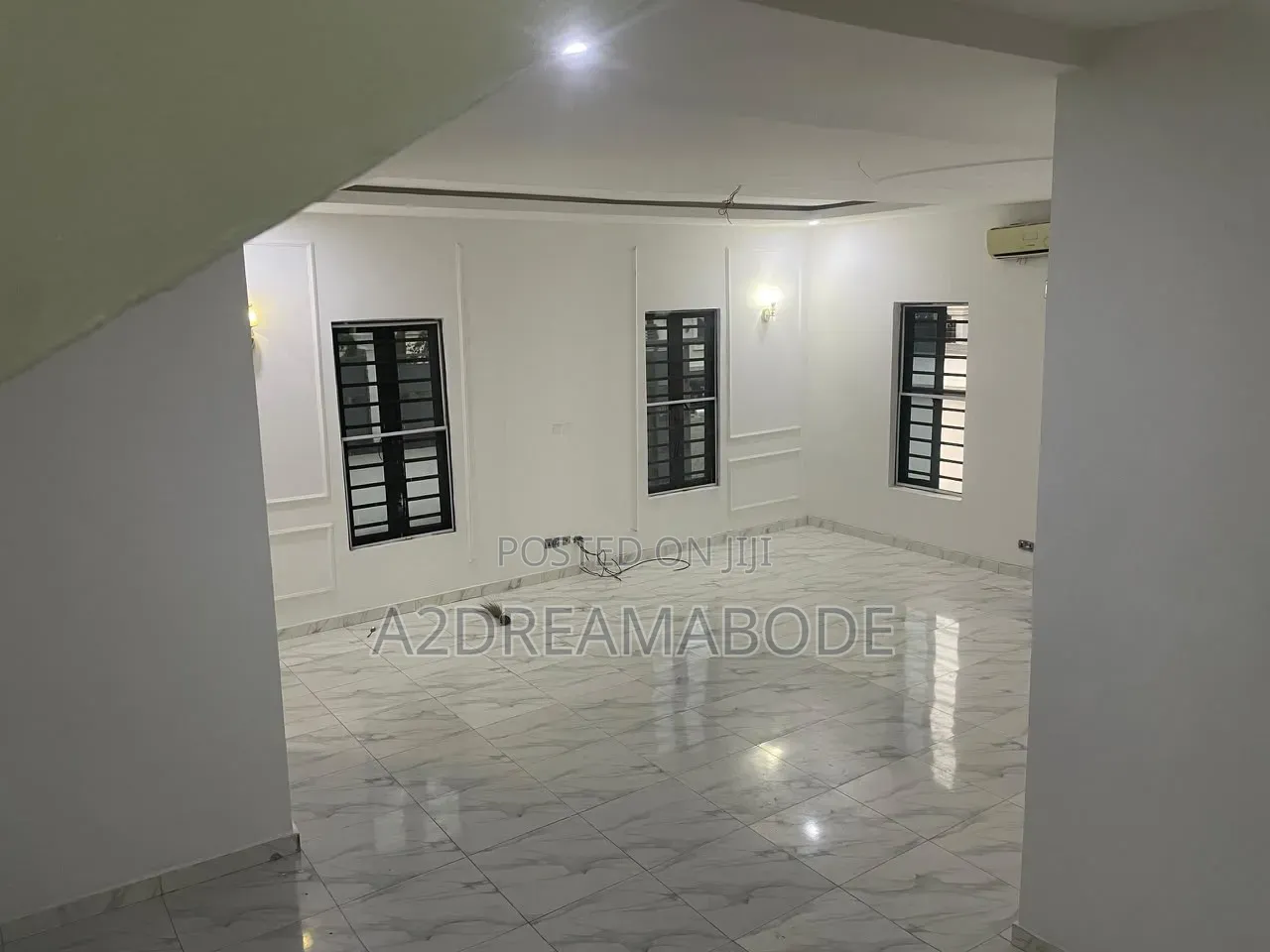 5bdrm Duplex in Lekki, Chevron for rent in Chevron