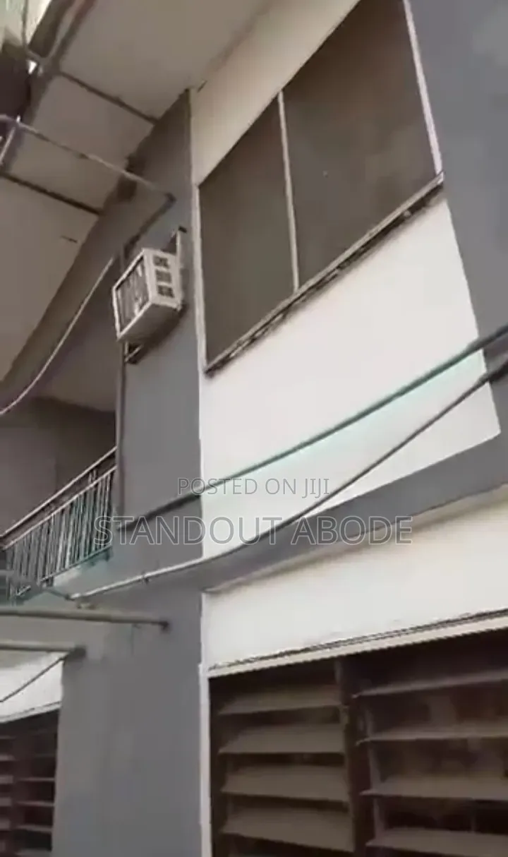 3bdrm Block of Flats in Good Location, Abaranje for sale in Abaranje