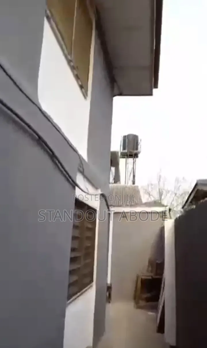 3bdrm Block of Flats in Good Location, Abaranje for sale in Abaranje