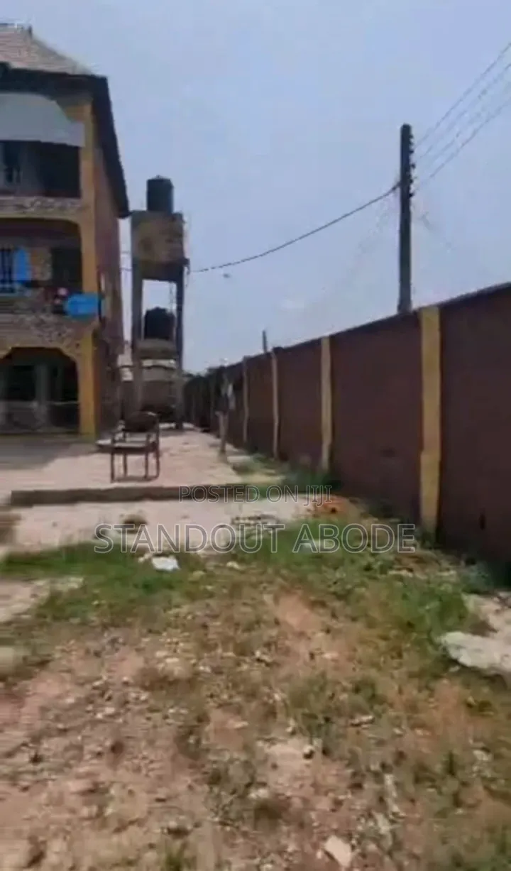 2bdrm Block of Flats in Good Location, Abaranje for sale in Abaranje