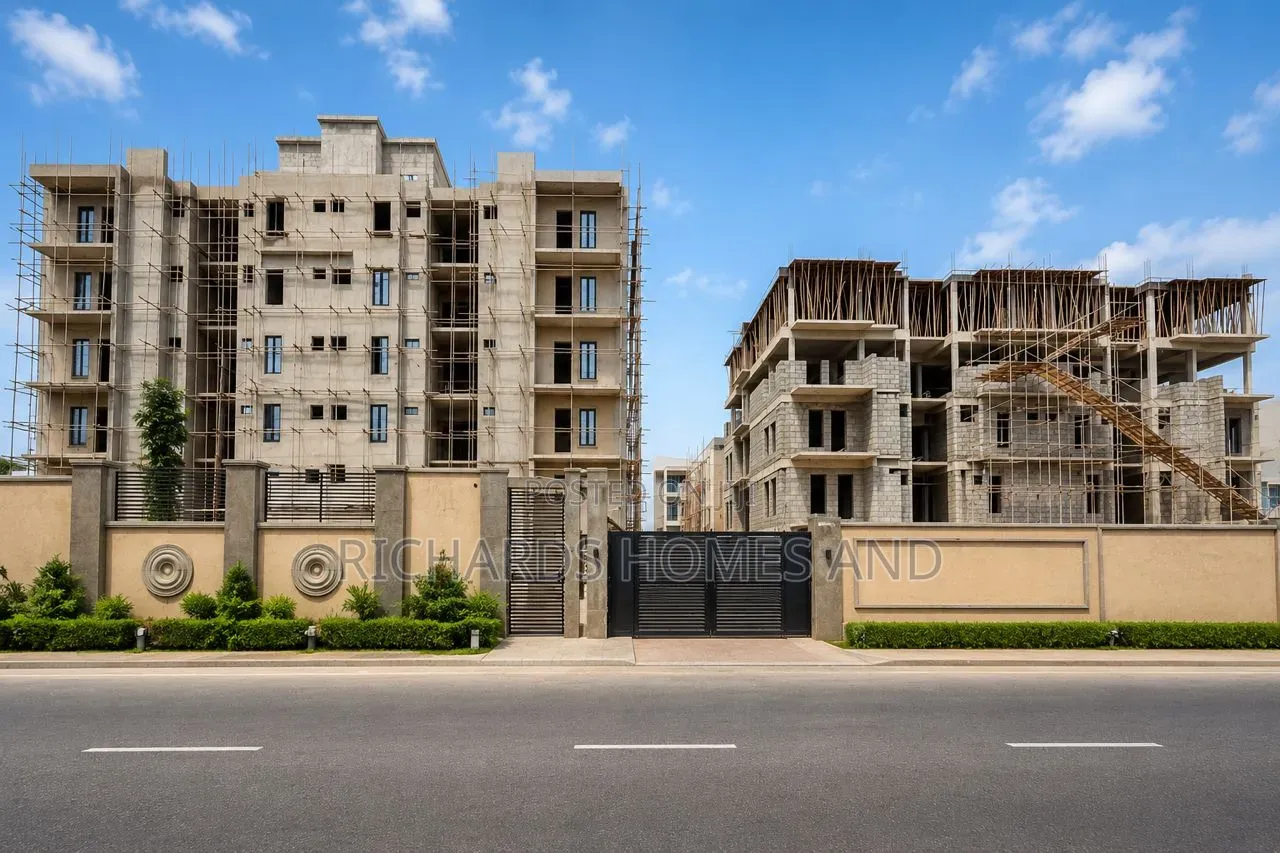 3bdrm Apartment in Adeniyi Jones for sale in Adeniyi Jones