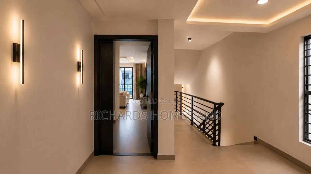 3bdrm Apartment in Adeniyi Jones for sale in Adeniyi Jones