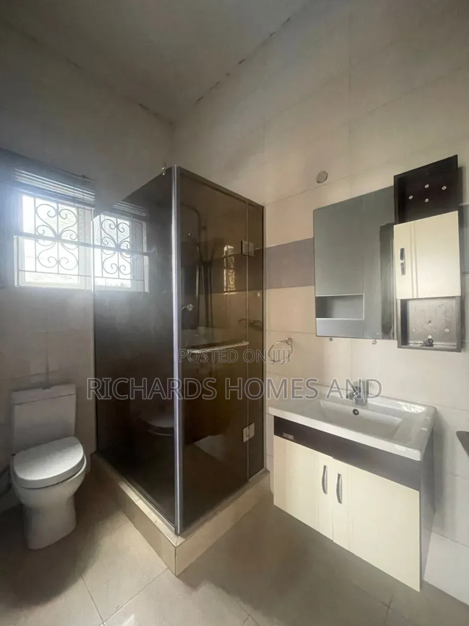 5bdrm Duplex in Parkview Estate for rent in Parkview Estate
