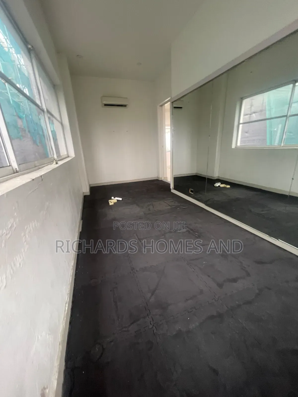 5bdrm Duplex in Banana Island Ikoyi for rent in Banana Island