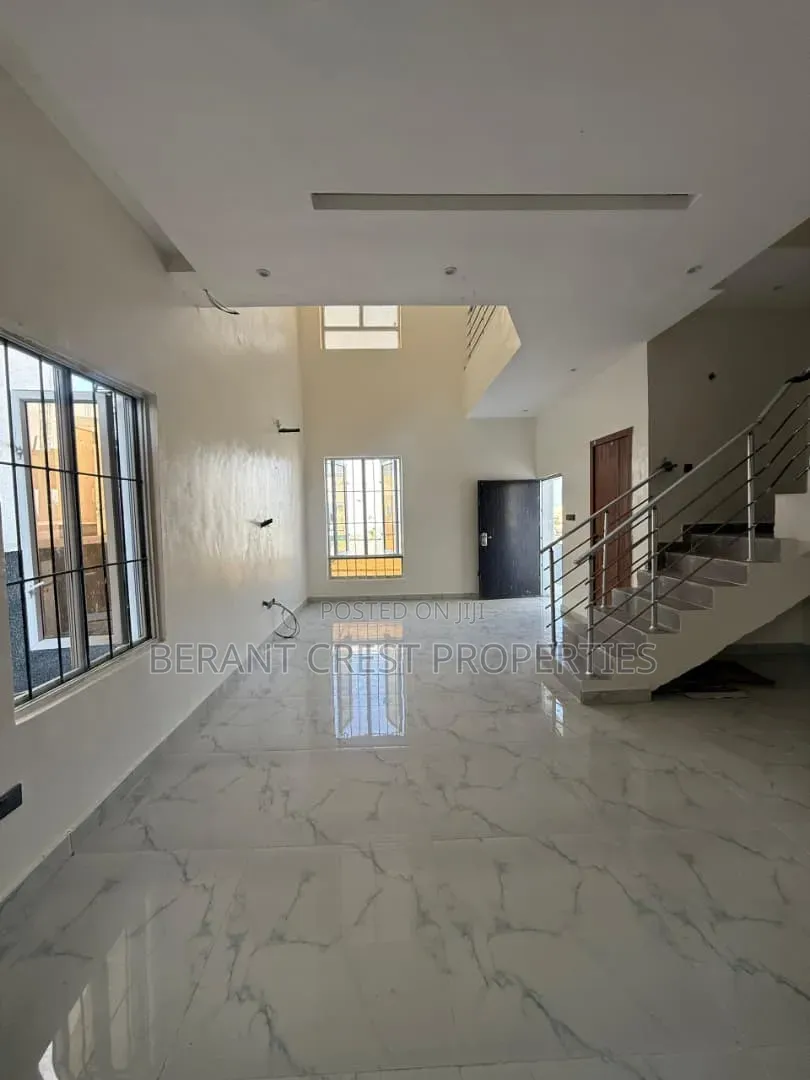 2bdrm Townhouse/Terrace in Idera Scheme, Iberikodo for sale in Iberikodo