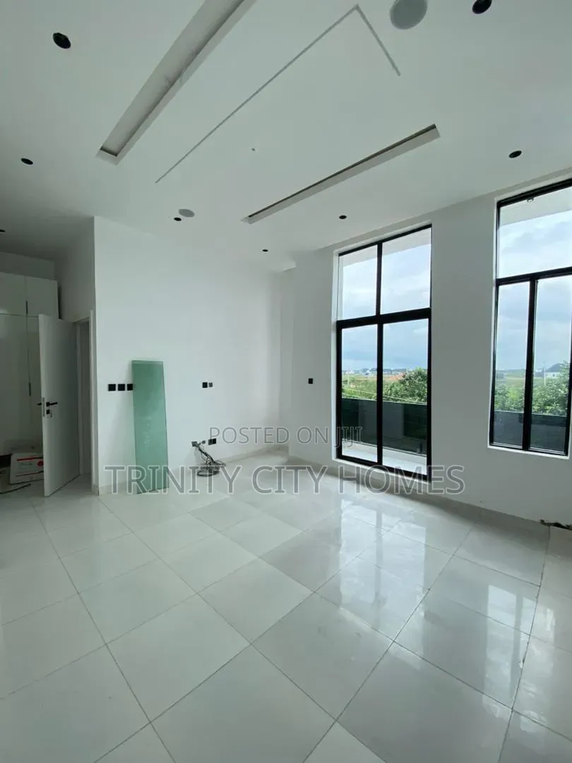 4bdrm Duplex in Sangotedo for sale in Sangotedo