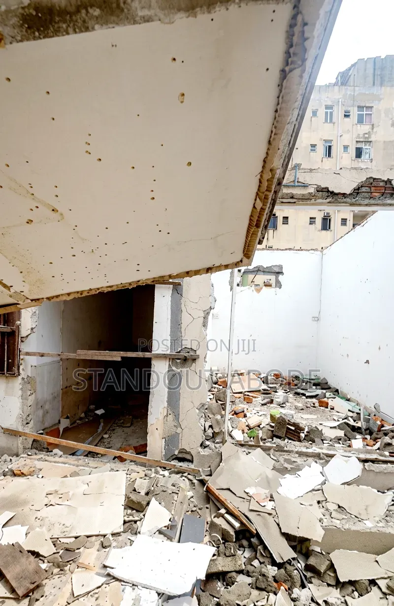 Demolishable Plot of Land for Sale in Shomolu in Shomolu / Shomolu