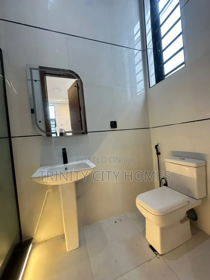 4bdrm Duplex in Ikota for sale in Ikota