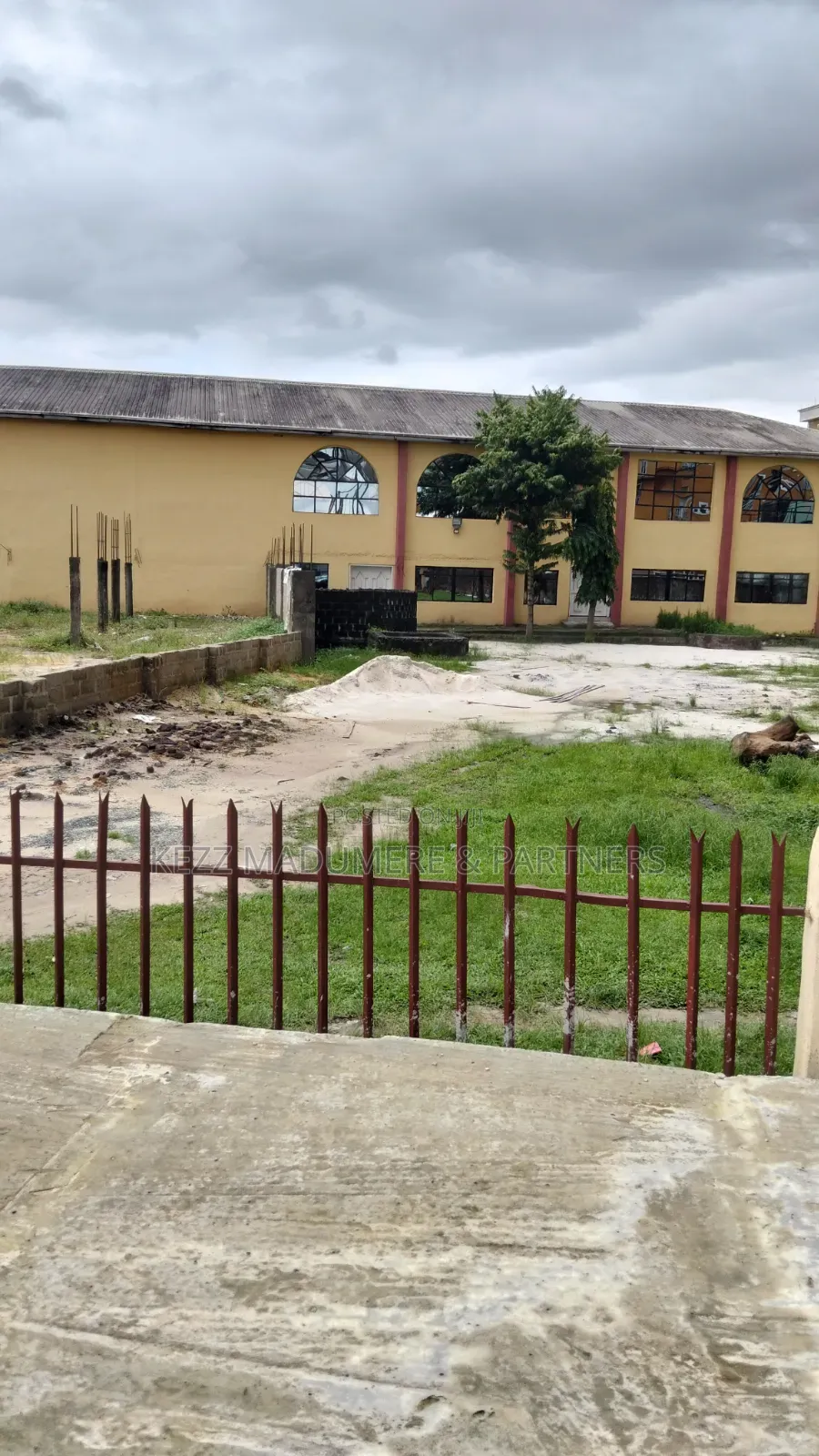 For Sale : A Massive Hall on 6 Plots at Major Stadium Rd, Ph in Rumuomasi