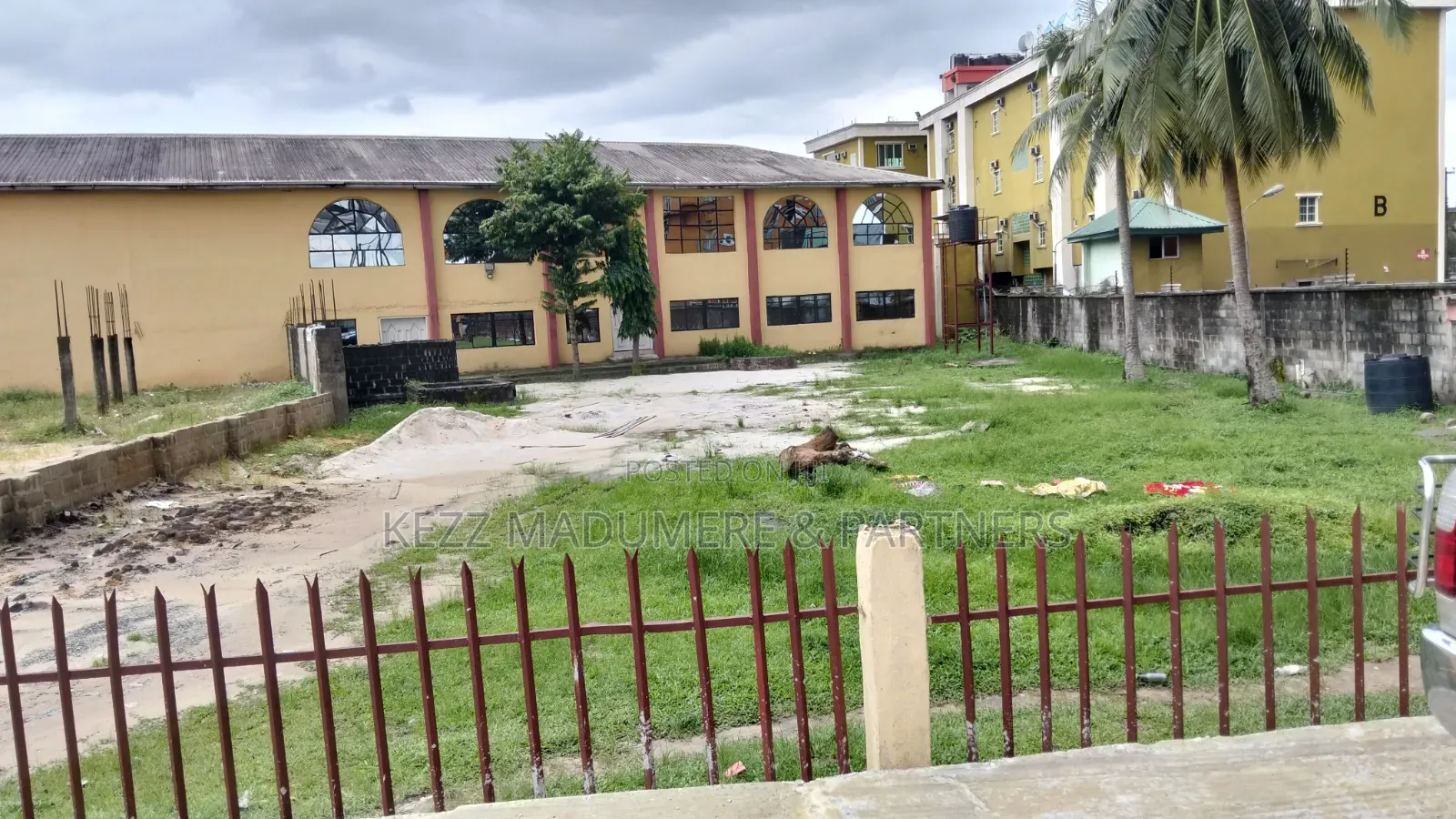 For Sale : A Massive Hall on 6 Plots at Major Stadium Rd, Ph in Rumuomasi