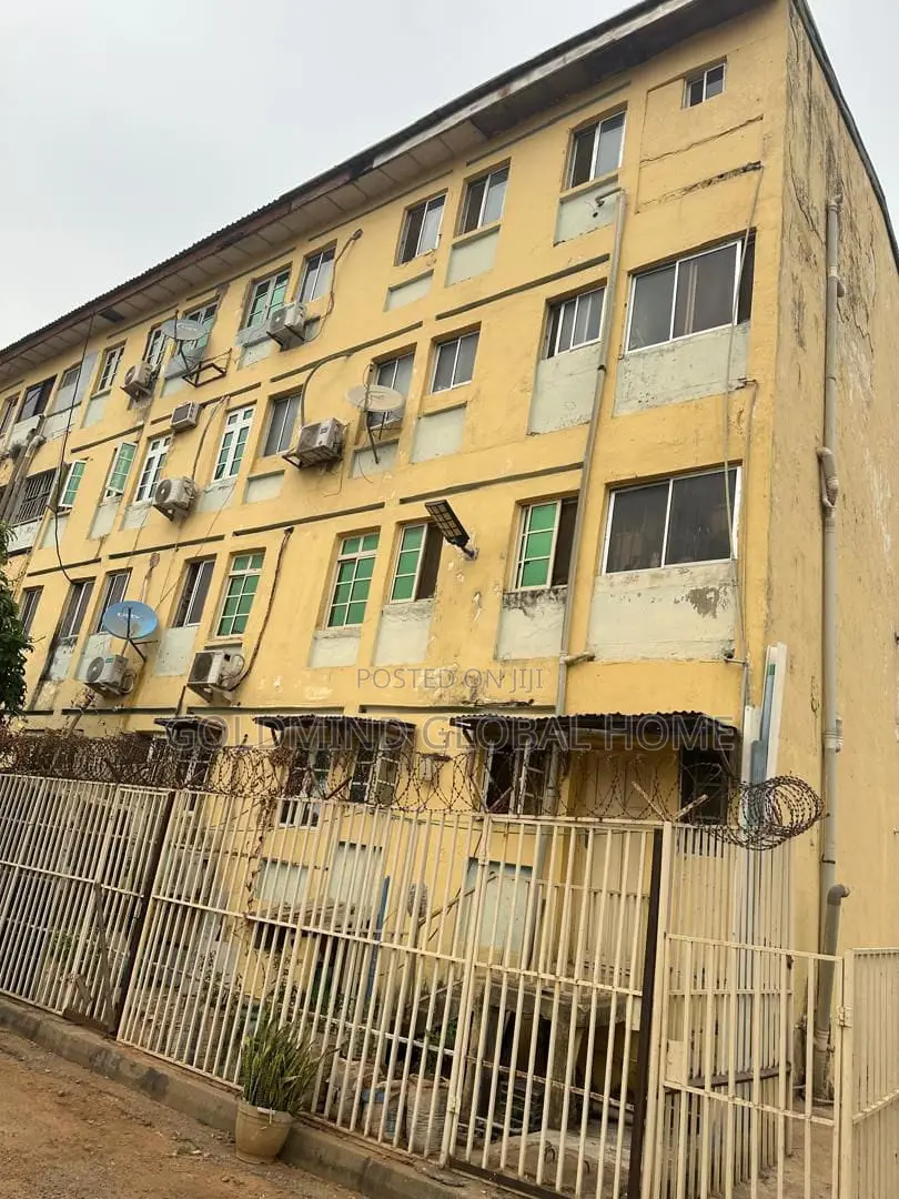 2bdrm Block of Flats in Area 2, Garki. for sale in Area 2