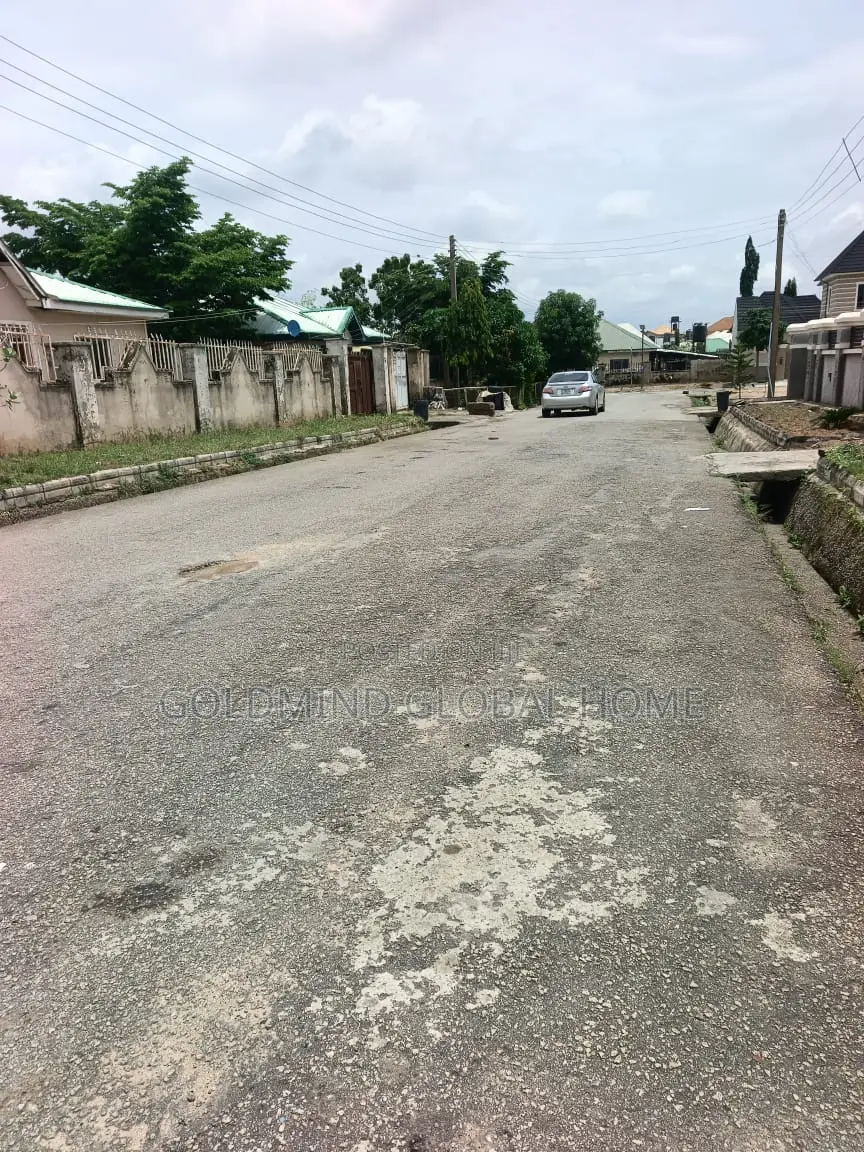 2bdrm Block of Flats in Area 2, Garki. for sale in Area 2