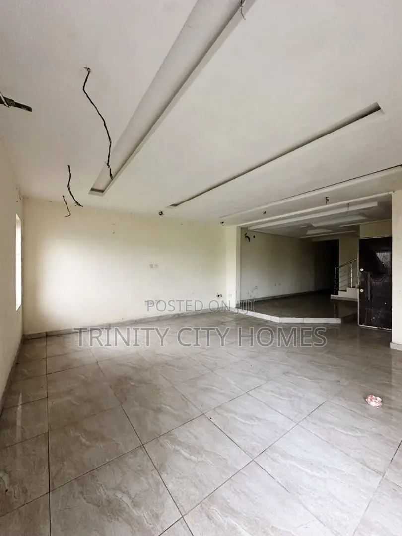 4bdrm Duplex in VGC / Ajah for sale in VGC / Ajah