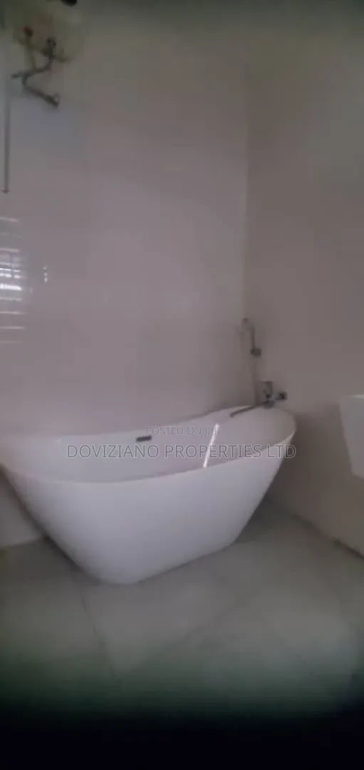 5bdrm Duplex in Ikate-Elegushi for rent in Ikate-Elegushi