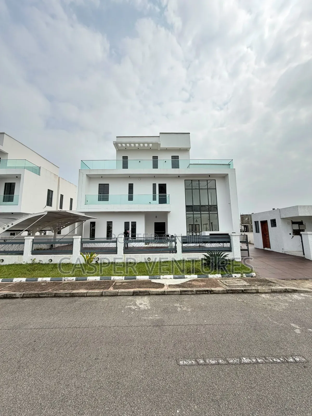 5bdrm Duplex in Royal Garden Estate, Ado / Ajah for sale in Ado / Ajah