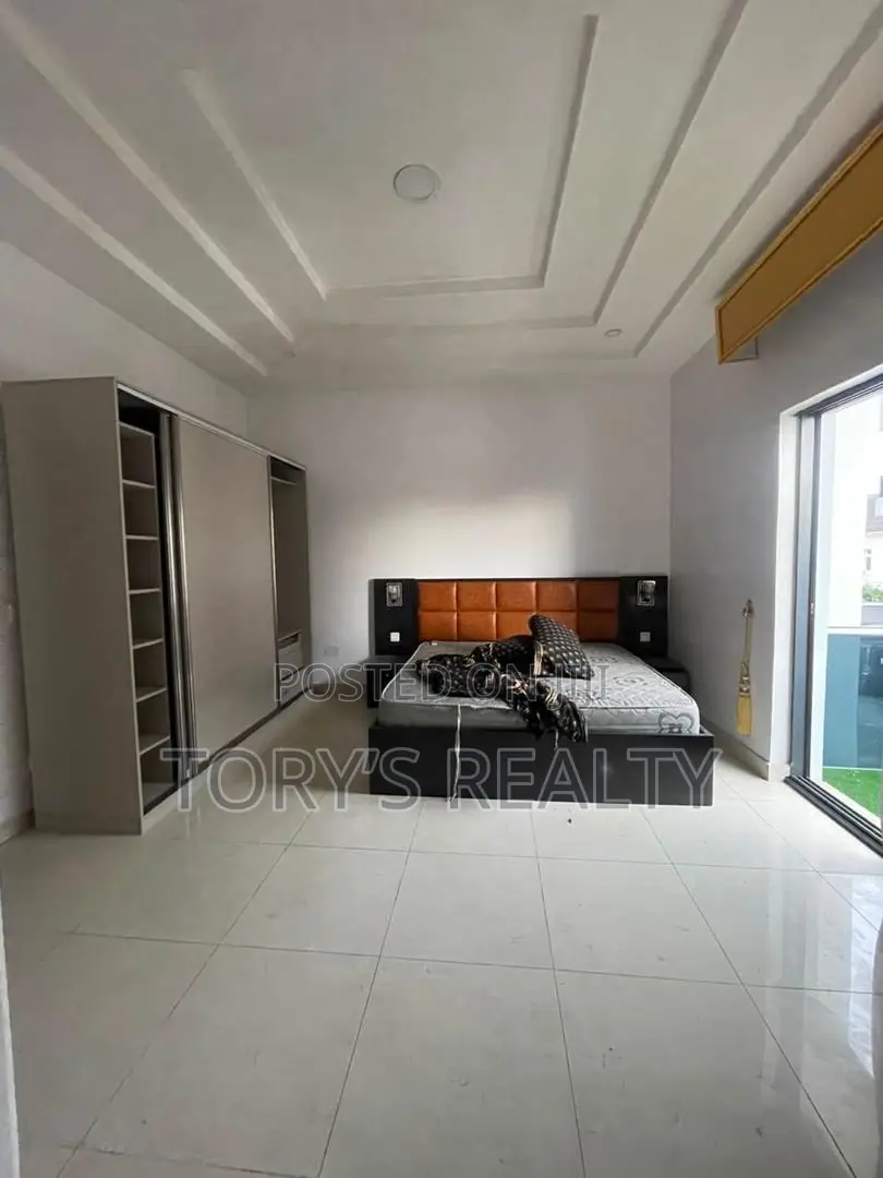 Furnished 4bdrm Duplex in Lekki Phase 1 for rent in Lekki Phase 1