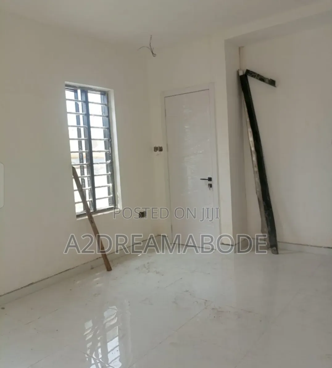5bdrm Duplex in Magodo, GRA Phase 2 Shangisha for sale in GRA Phase 2 Shangisha