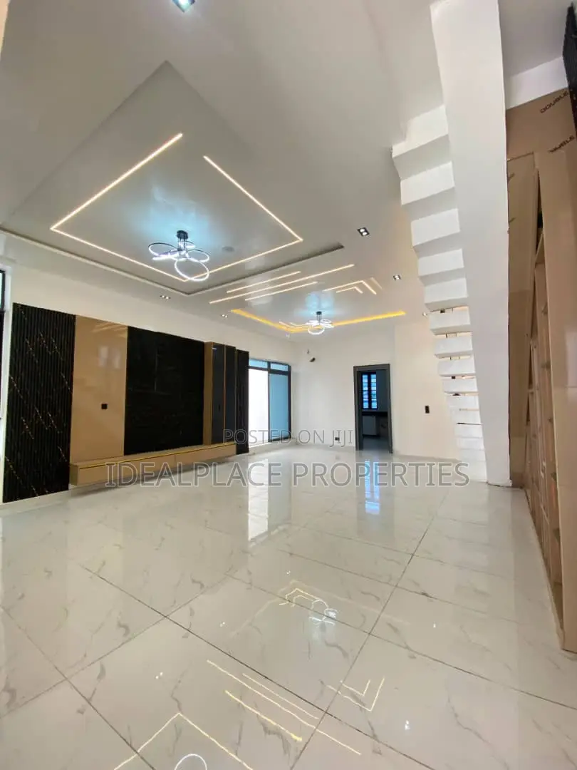 5bdrm Duplex in VGC / Ajah for sale in VGC / Ajah