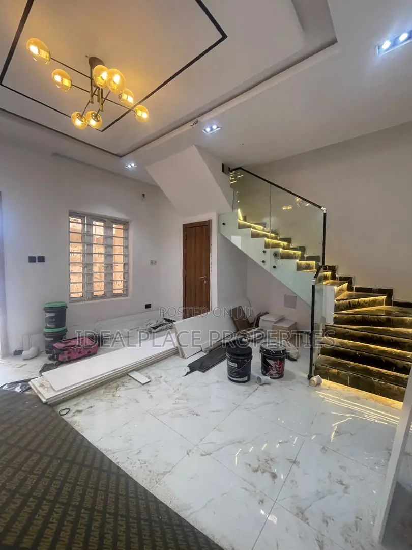 3bdrm Duplex in Sangotedo for sale in Sangotedo