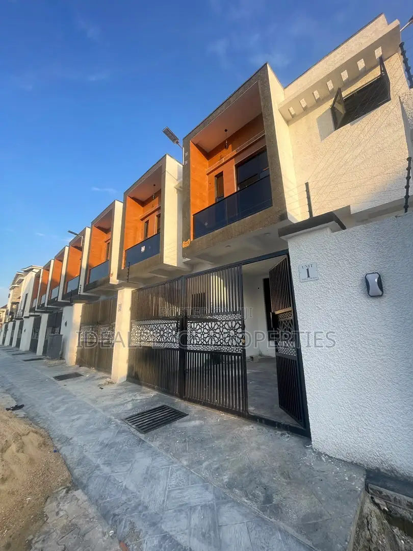 3bdrm Duplex in Abraham Adesanya Estate for sale in Abraham Adesanya Estate