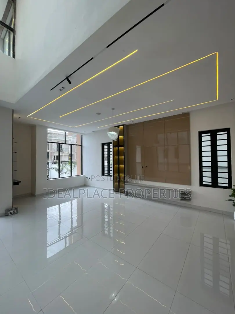 5bdrm Duplex in Ado / Ajah for sale in Ado / Ajah