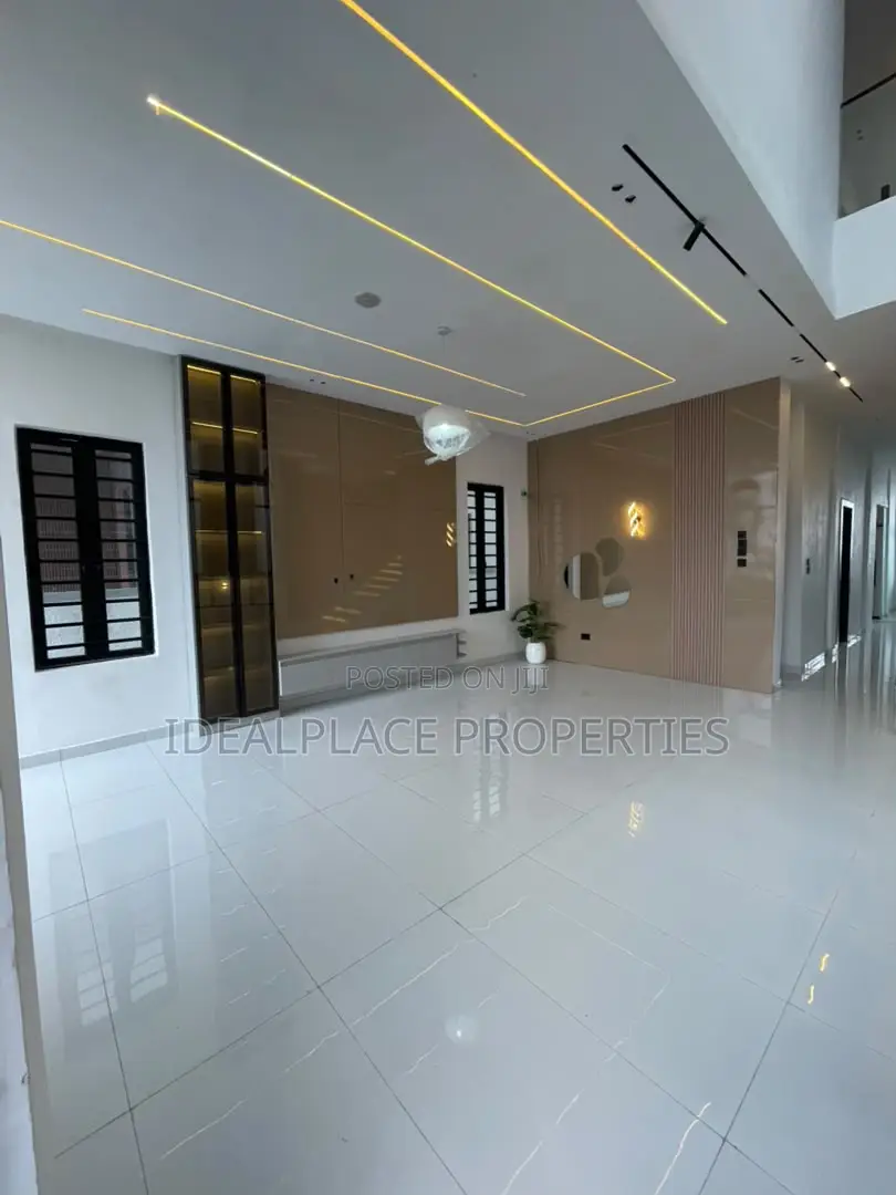 5bdrm Duplex in Ado / Ajah for sale in Ado / Ajah