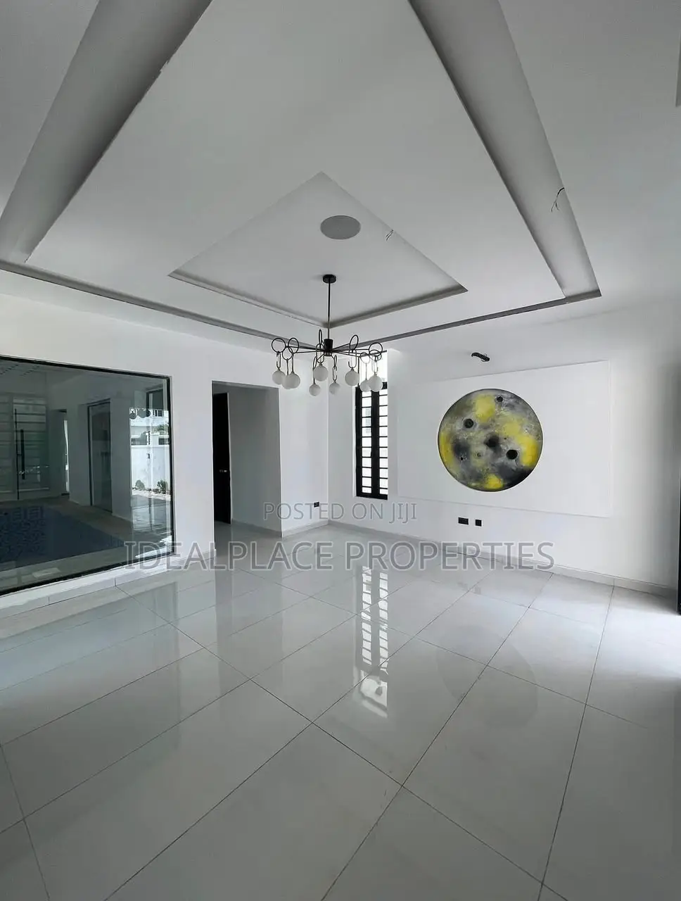 6bdrm Duplex in Chevron for sale in Chevron