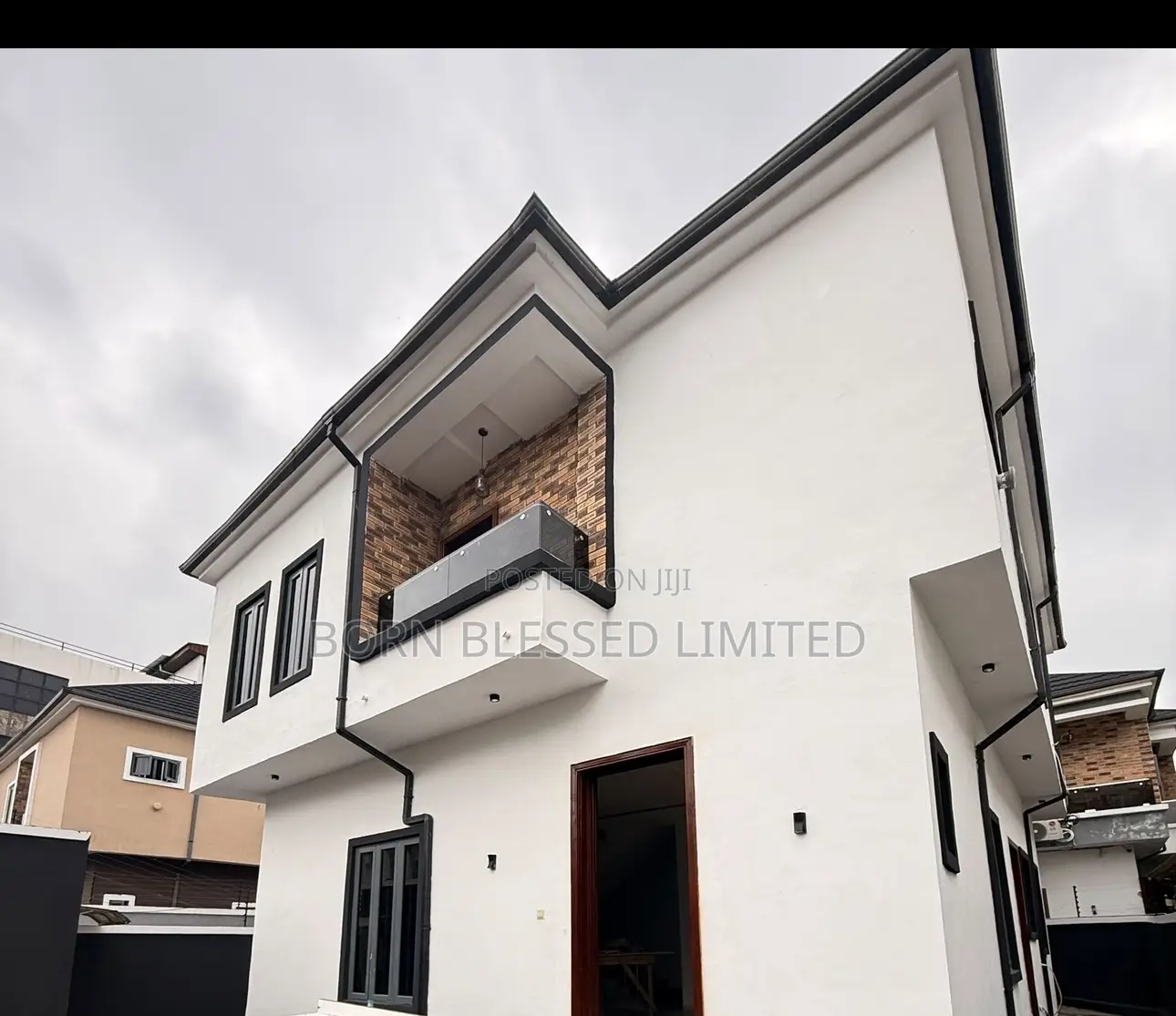 4bdrm Duplex in Agungi for sale in Agungi