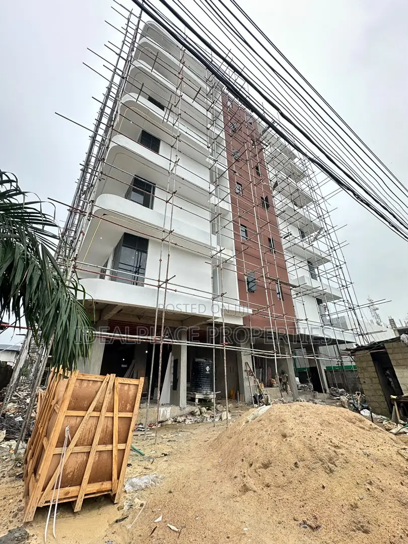 2bdrm Apartment in Saka Tinubu for sale in Saka Tinubu