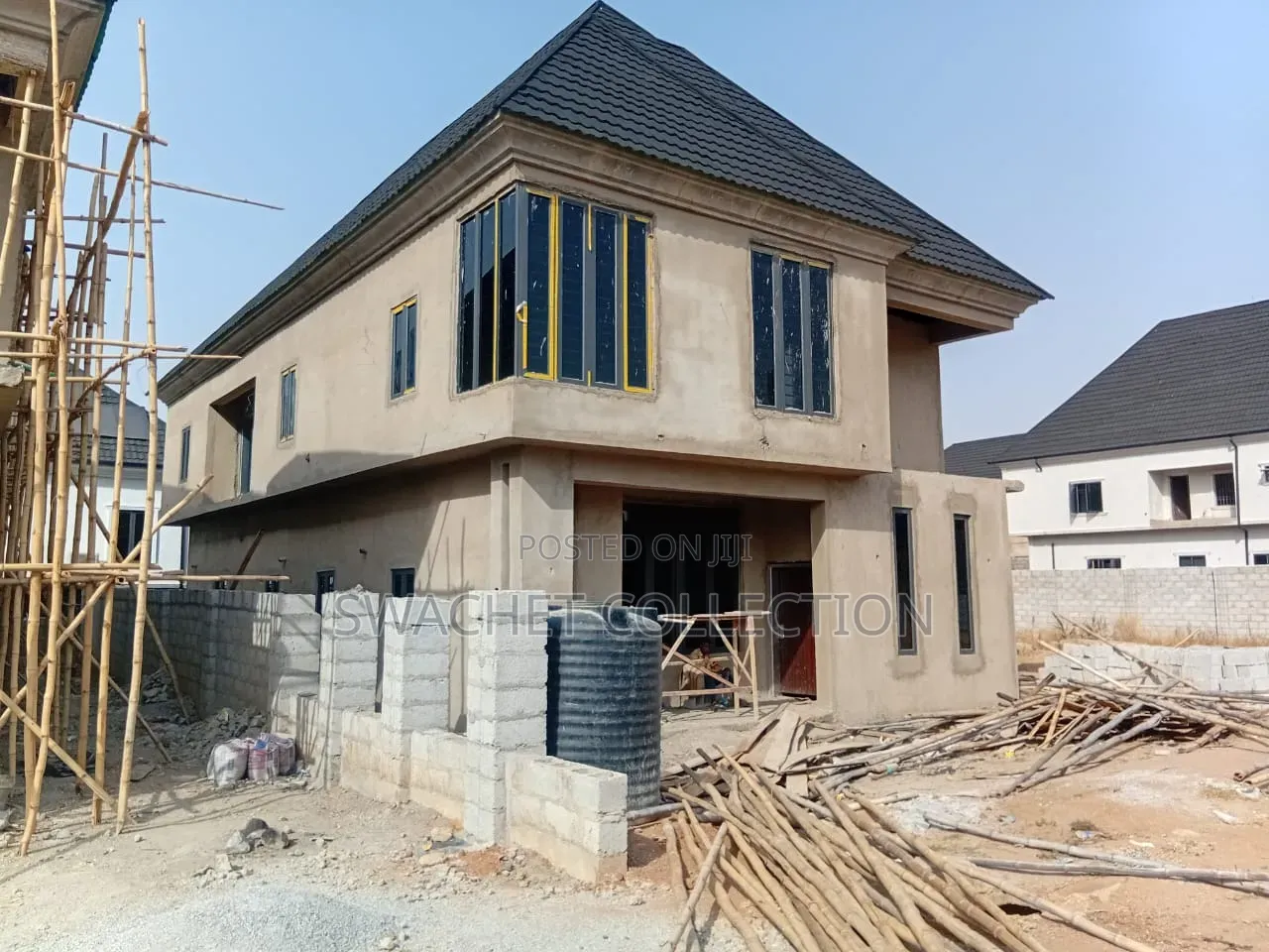 5bdrm Duplex in Sabon Lugbe for sale in Sabon Lugbe