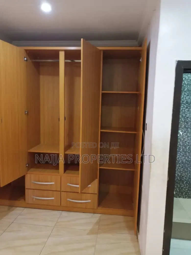 1bdrm Shared Apartment in Agungi for rent in Agungi